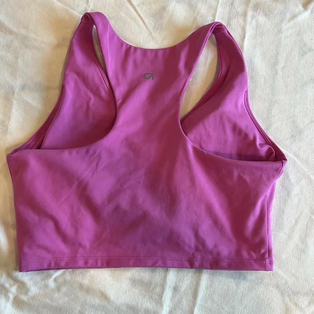GAP Pink Sports Bra with Scoop Neckline and Wide Straps - Picture 3 of 4